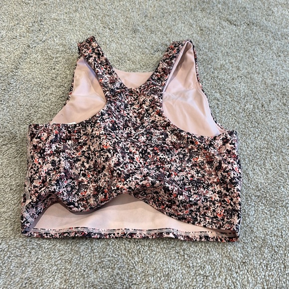 🫶🏻HP🧡 NWT Athleta conscious crop printed workout top pink splatter print RARE - Picture 7 of 7